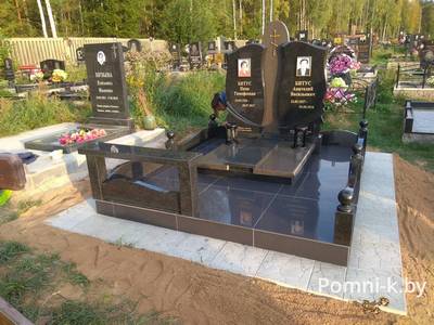 Лавка из гранита