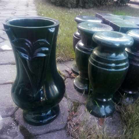 Гранитная ваза