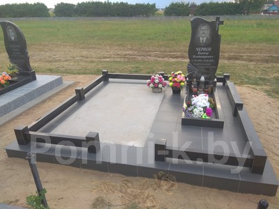 Установка памятника на кладбище